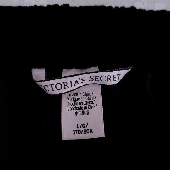 Victoria's Secret Black Velvet Shorts LARGE - Picture 4 of 6